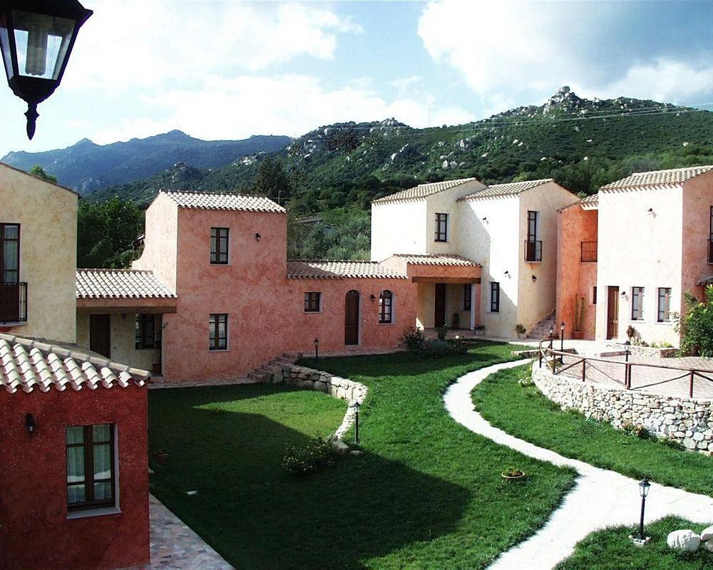 Hotel La Corte Rosada Villasimius Exterior photo