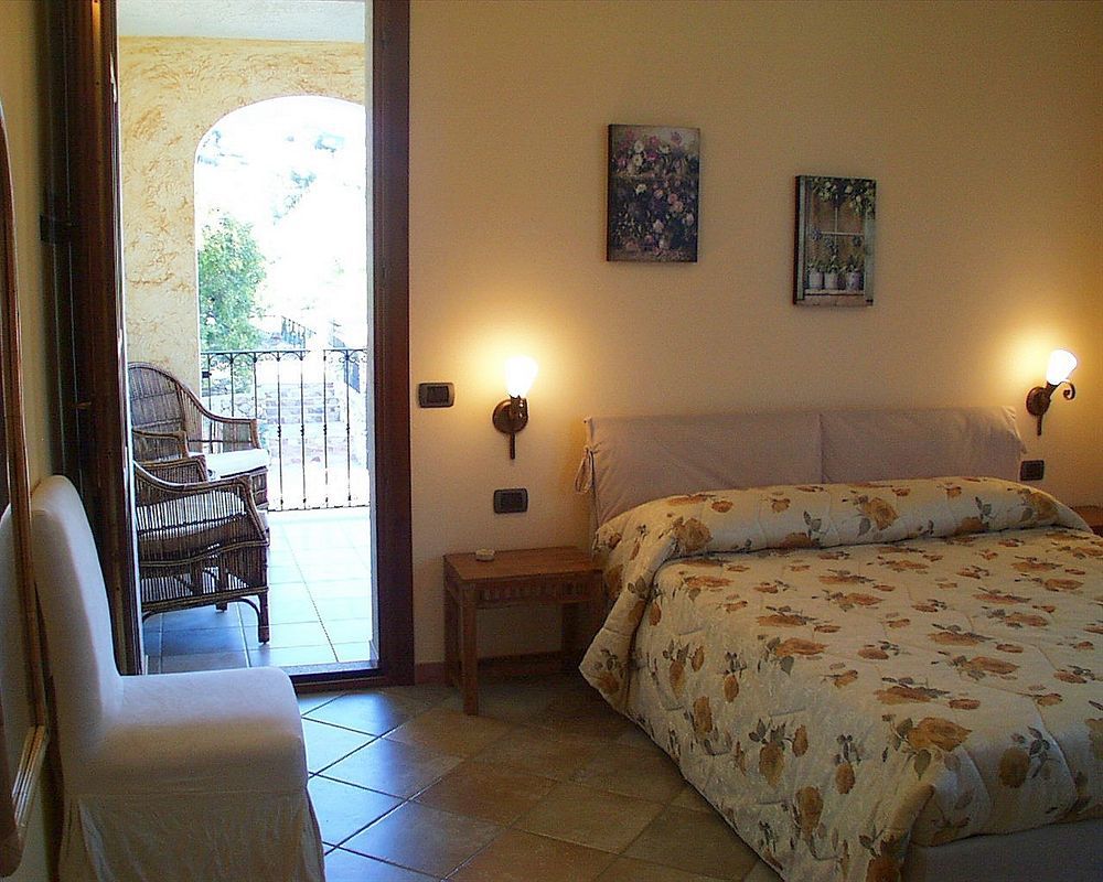 Hotel La Corte Rosada Villasimius Exterior photo